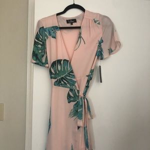 Lulu’s Villa Marie Leaf Print Wrap Dress